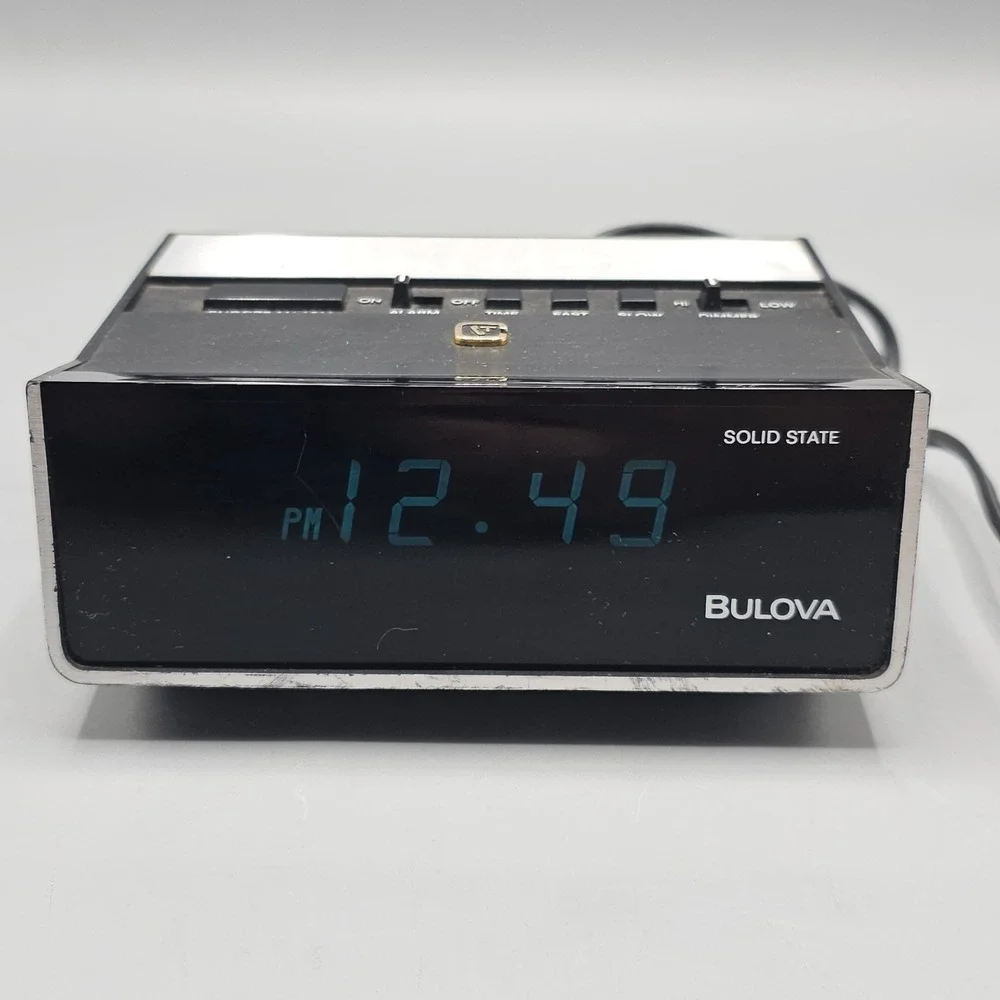 Vintage Bulova Solid State Wood‎ Grain Digital Alarm Clock #B5020 Tested Working